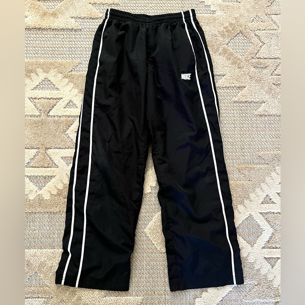 Nike Woman’s Black & White Polyester Slick Sports Track Pants w Pockets Size L